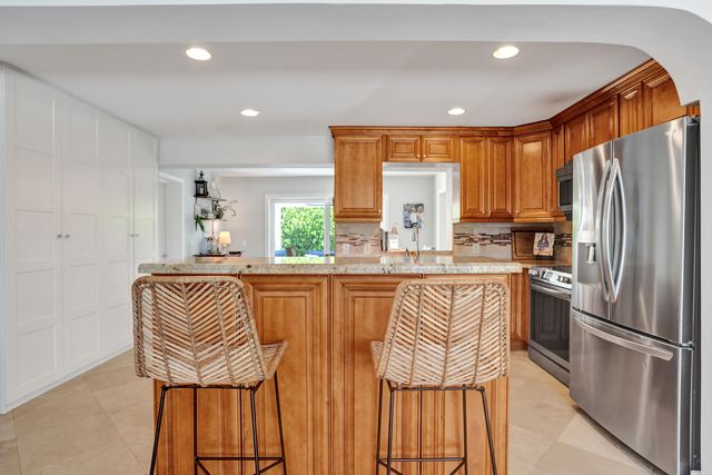 1361 NE 46th Street, Oakland Park, FL 33334