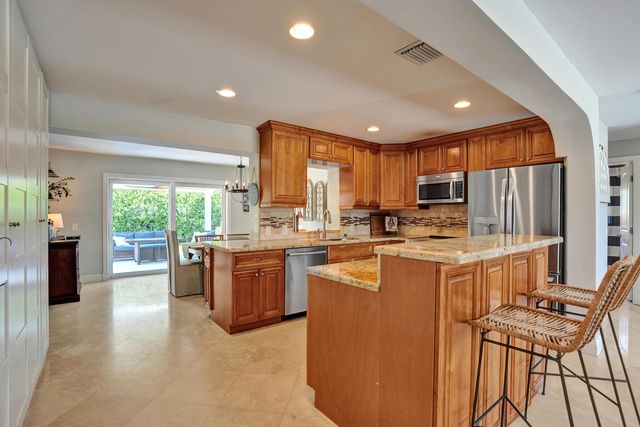 1361 NE 46th Street, Oakland Park, FL 33334