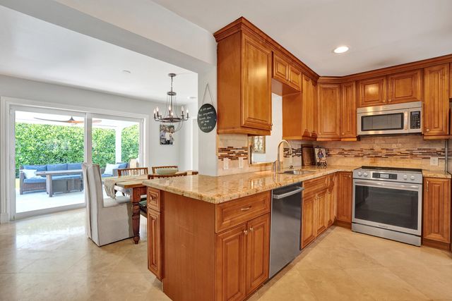 1361 NE 46th Street, Oakland Park, FL 33334