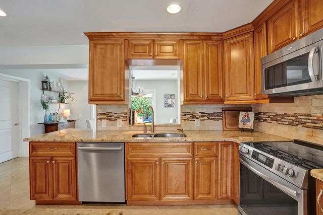 1361 NE 46th Street, Oakland Park, FL 33334