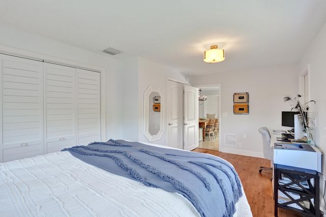 1361 NE 46th Street, Oakland Park, FL 33334