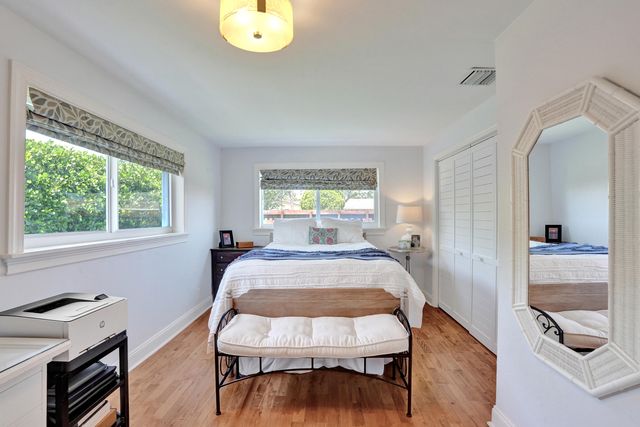 1361 NE 46th Street, Oakland Park, FL 33334