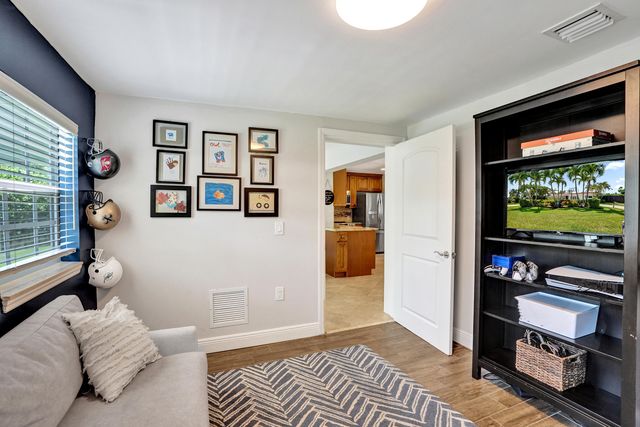 1361 NE 46th Street, Oakland Park, FL 33334