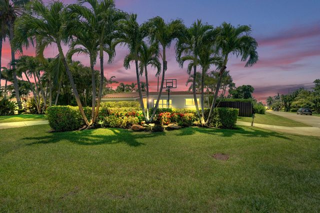 1361 NE 46th Street, Oakland Park, FL 33334