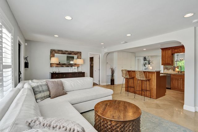 1361 NE 46th Street, Oakland Park, FL 33334