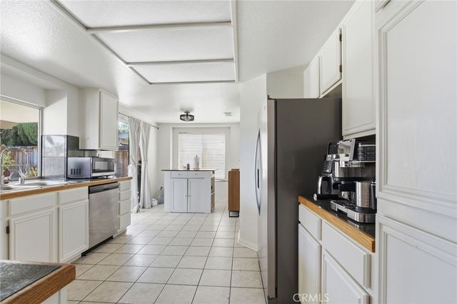 27041 Ravenhill Court, Temecula, CA 92591