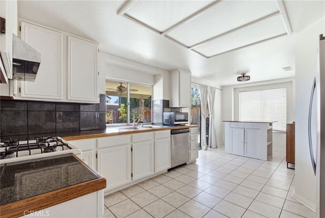 27041 Ravenhill Court, Temecula, CA 92591