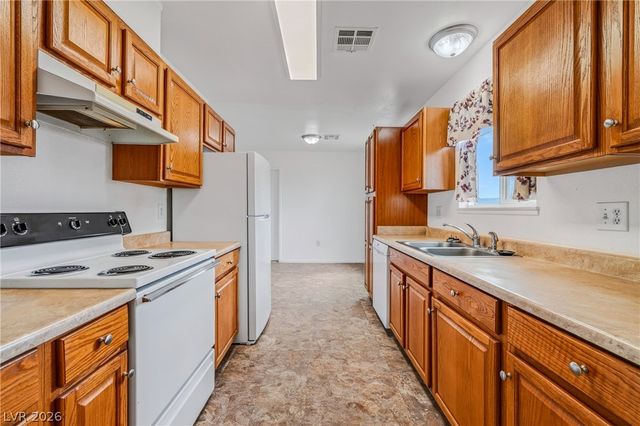 2764 Mount Charleston Drive, Pahrump, NV 89048