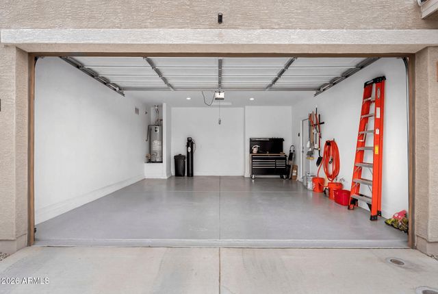 40415 W SUNLAND Drive, Maricopa, AZ 85138