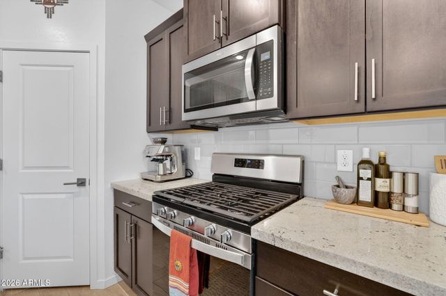 40415 W SUNLAND Drive, Maricopa, AZ 85138