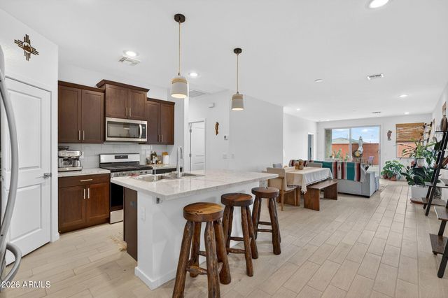 40415 W SUNLAND Drive, Maricopa, AZ 85138