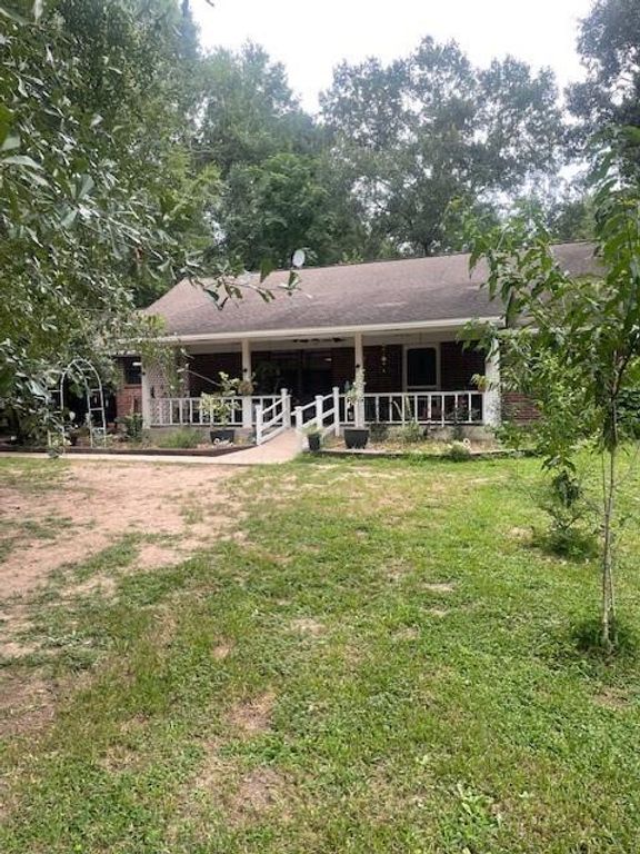 877 Fm 2665, Goodrich, TX 77335