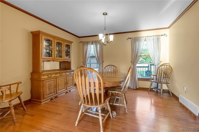 58 Cedar Ridge Drive, West Seneca, NY 14224
