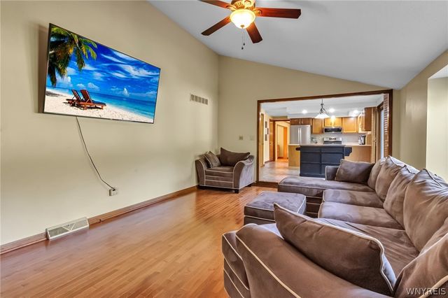 58 Cedar Ridge Drive, West Seneca, NY 14224