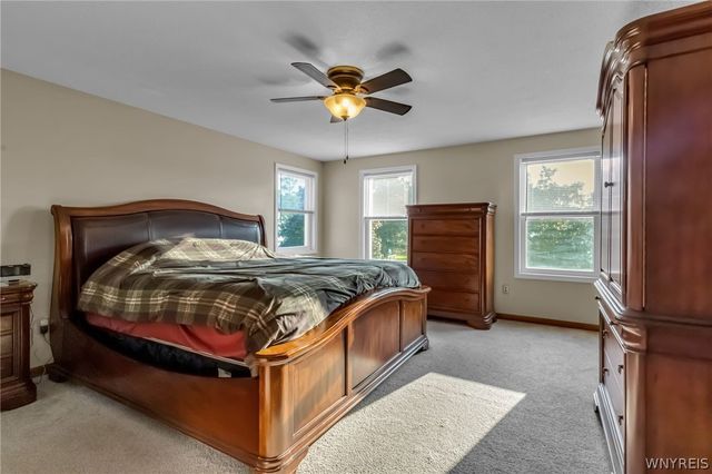 58 Cedar Ridge Drive, West Seneca, NY 14224