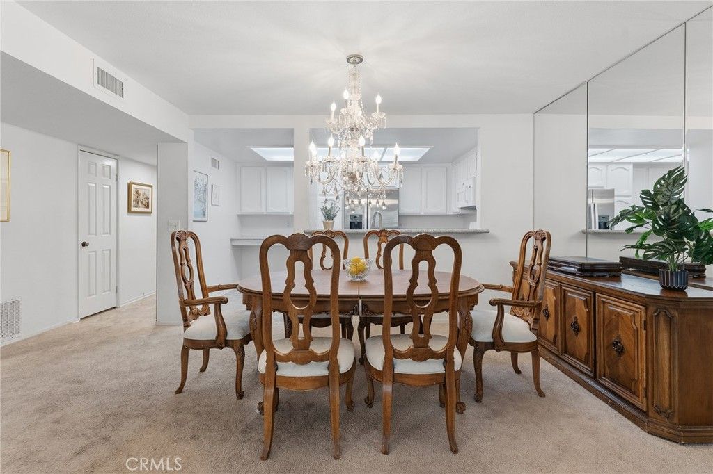 21650 Burbank 203, Woodland Hills, CA 91367 — photo 4