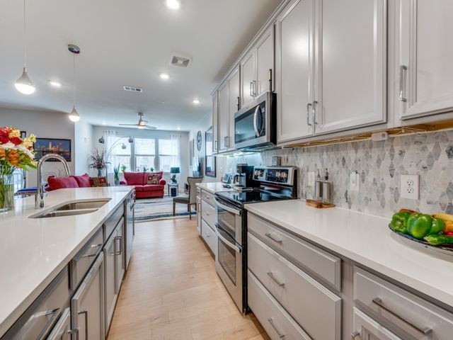 1735 Wittington Place 2306, Farmers Branch, TX 75234