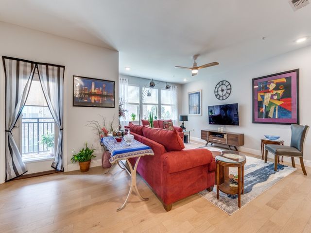 1735 Wittington Place 2306, Farmers Branch, TX 75234