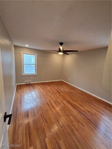 35821 Meyer Avenue, Eastlake, OH 44095