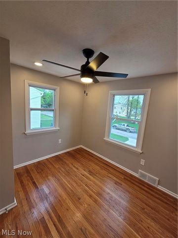 35821 Meyer Avenue, Eastlake, OH 44095