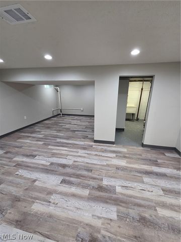 35821 Meyer Avenue, Eastlake, OH 44095