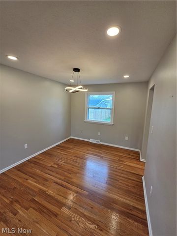 35821 Meyer Avenue, Eastlake, OH 44095