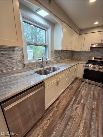 35821 Meyer Avenue, Eastlake, OH 44095