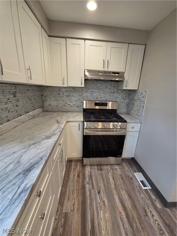 35821 Meyer Avenue, Eastlake, OH 44095