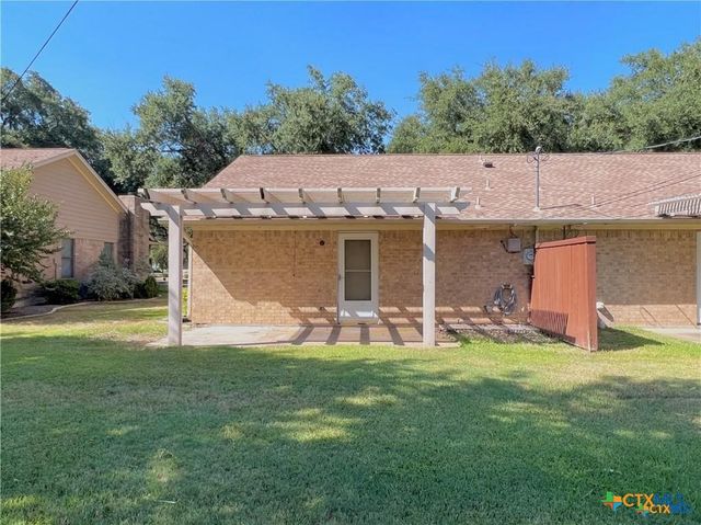 727 Royal Street 709,711,717,719,725 & 727, Salado, TX 76571