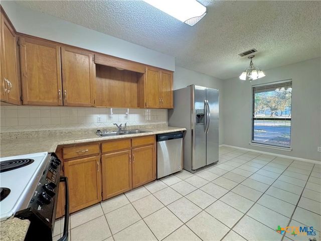 727 Royal Street 709,711,717,719,725 & 727, Salado, TX 76571