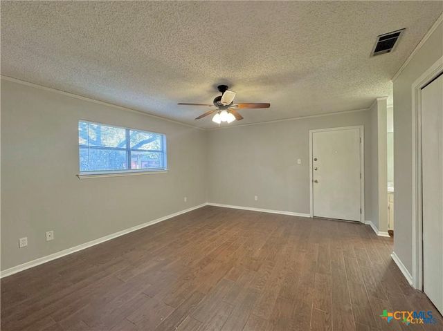 727 Royal Street 709,711,717,719,725 & 727, Salado, TX 76571