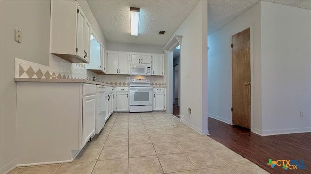 727 Royal Street 709,711,717,719,725 & 727, Salado, TX 76571