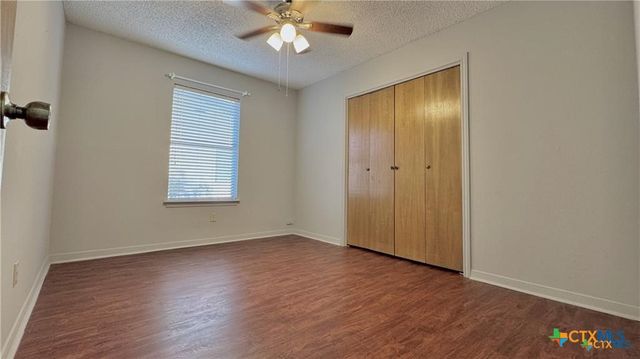 727 Royal Street 709,711,717,719,725 & 727, Salado, TX 76571