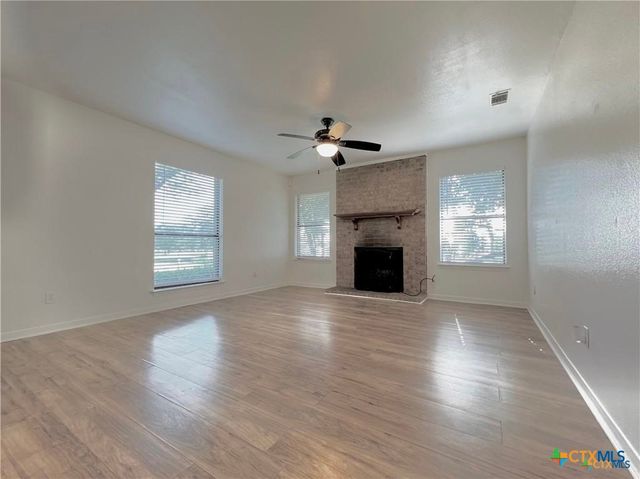 727 Royal Street 709,711,717,719,725 & 727, Salado, TX 76571