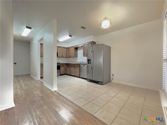 727 Royal Street 709,711,717,719,725 & 727, Salado, TX 76571