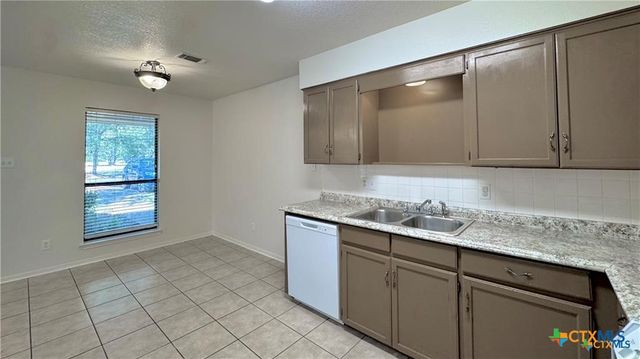 727 Royal Street 709,711,717,719,725 & 727, Salado, TX 76571