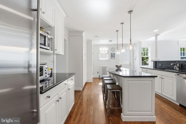 2820 FRANKLIN RD, Arlington, VA 22201