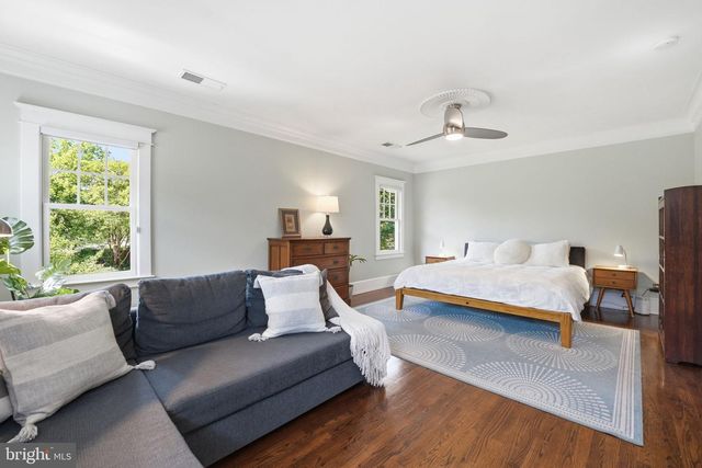 2820 FRANKLIN RD, Arlington, VA 22201