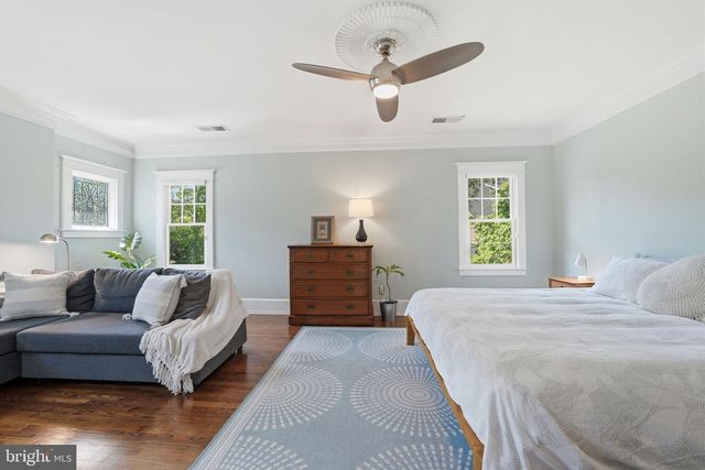 2820 FRANKLIN RD, Arlington, VA 22201