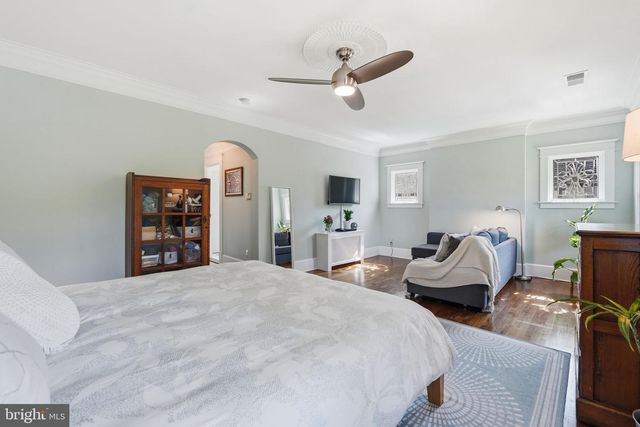2820 FRANKLIN RD, Arlington, VA 22201