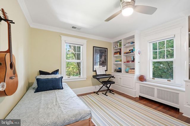 2820 FRANKLIN RD, Arlington, VA 22201