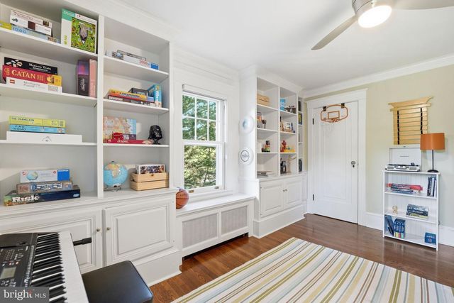 2820 FRANKLIN RD, Arlington, VA 22201