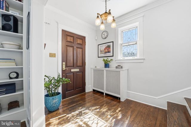 2820 FRANKLIN RD, Arlington, VA 22201