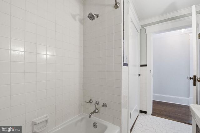 2820 FRANKLIN RD, Arlington, VA 22201
