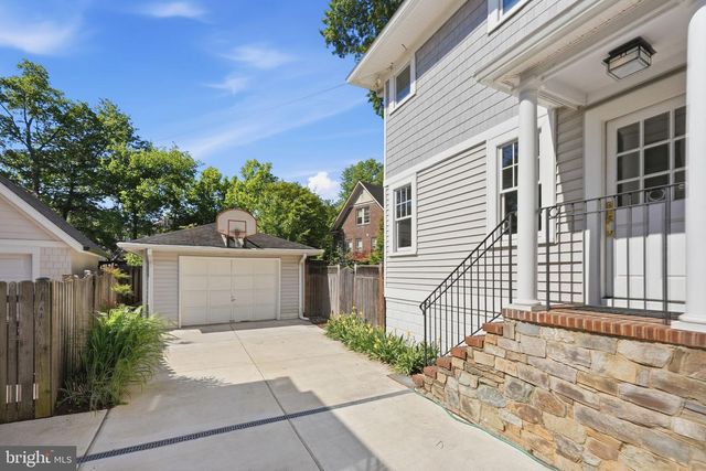 2820 FRANKLIN RD, Arlington, VA 22201