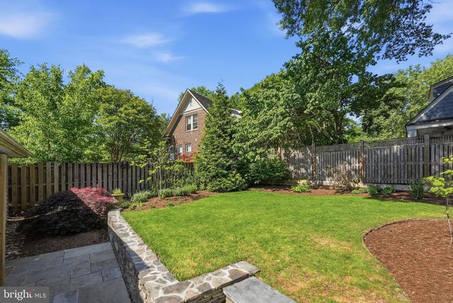 2820 FRANKLIN RD, Arlington, VA 22201