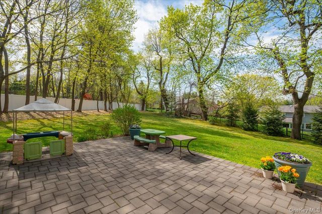 8 Fairlawn Parkway, Rye Brook, NY 10573