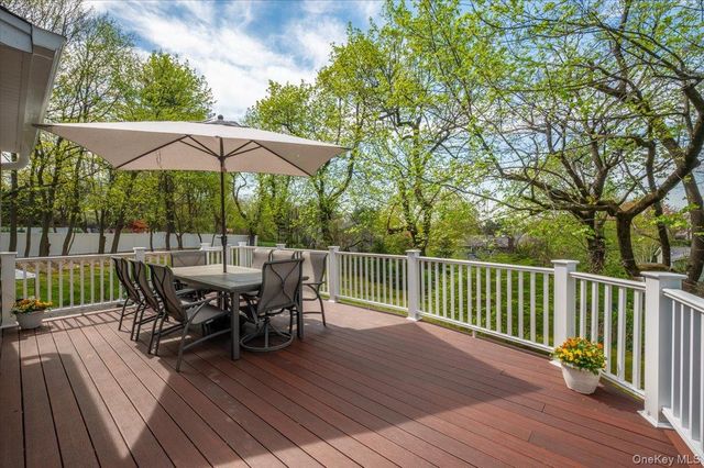 8 Fairlawn Parkway, Rye Brook, NY 10573