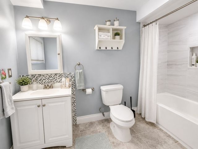 203 Lake St 36, Weymouth, MA 02189