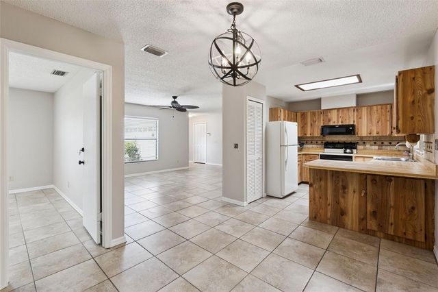 942 WINDBROOK DRIVE, Deltona, FL 32725
